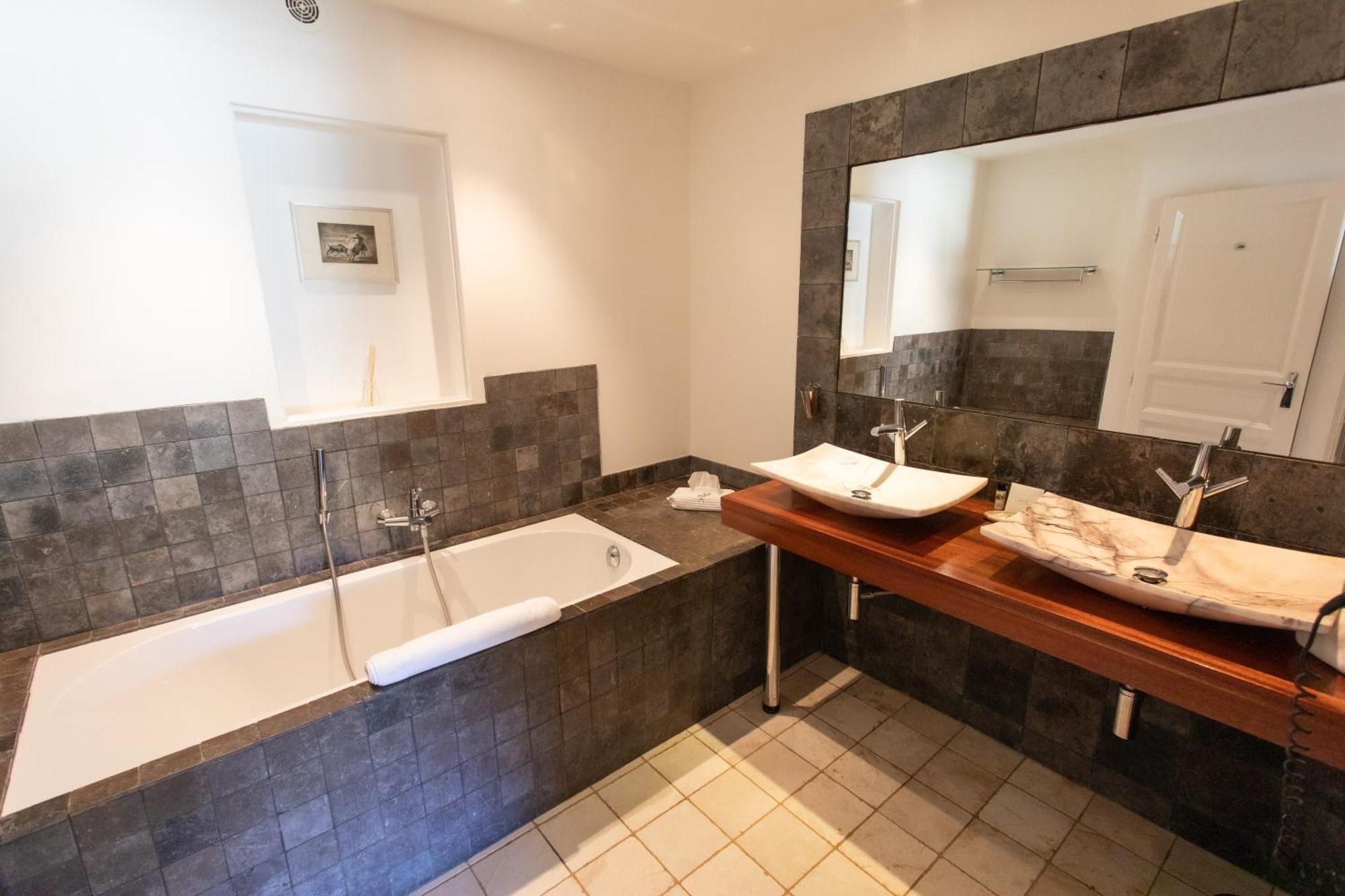 Hotel Le Verger Maelvi Гримо Номер фото